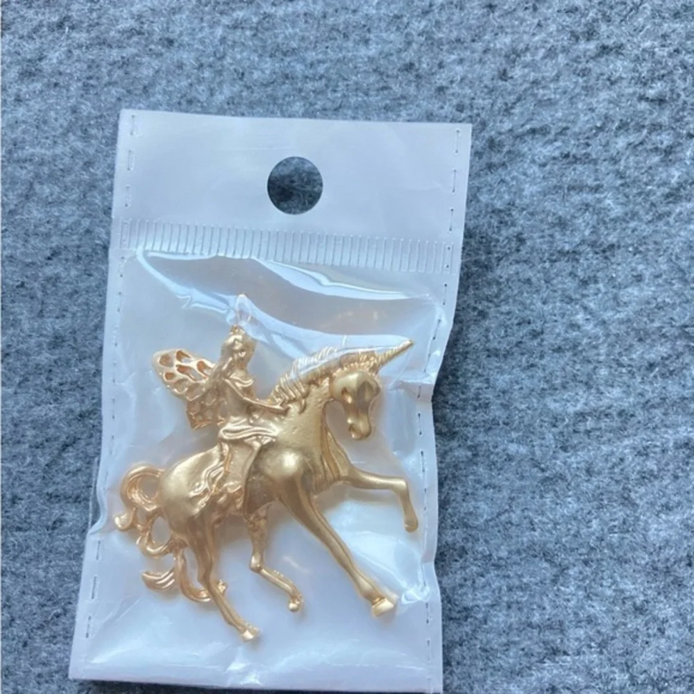 Gold Fairy Unicorn Brooch Pin | Vintage‎ Style Fantasy Jewelry, Matte Finish new